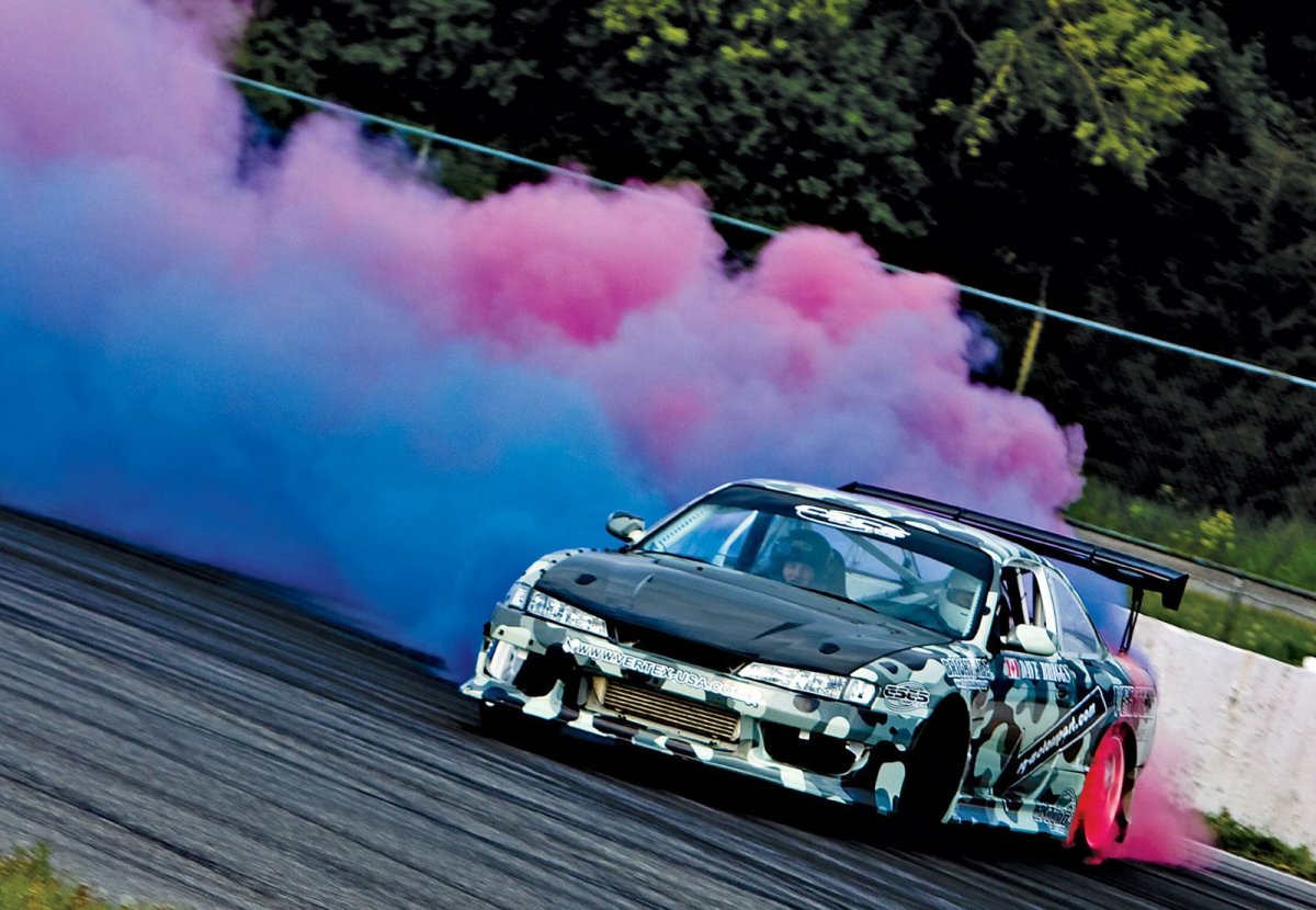 Skyline r34 в дрифте