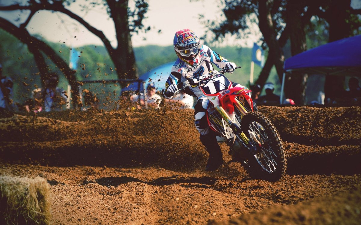 Dirt track мотокросс