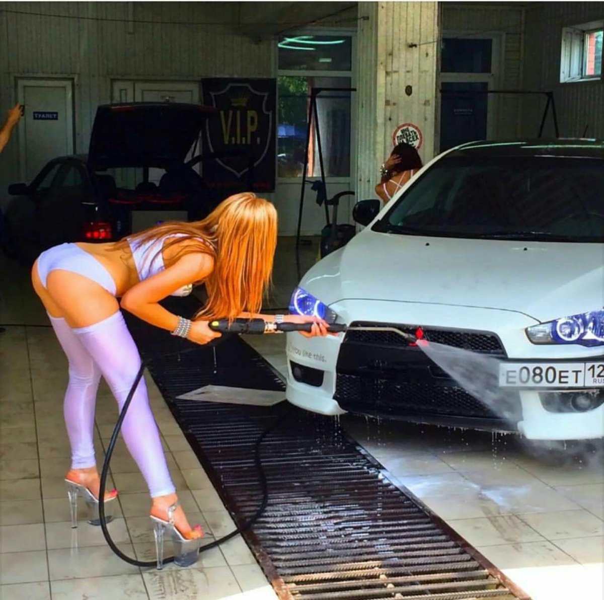 Женщина и автомобиль приколы