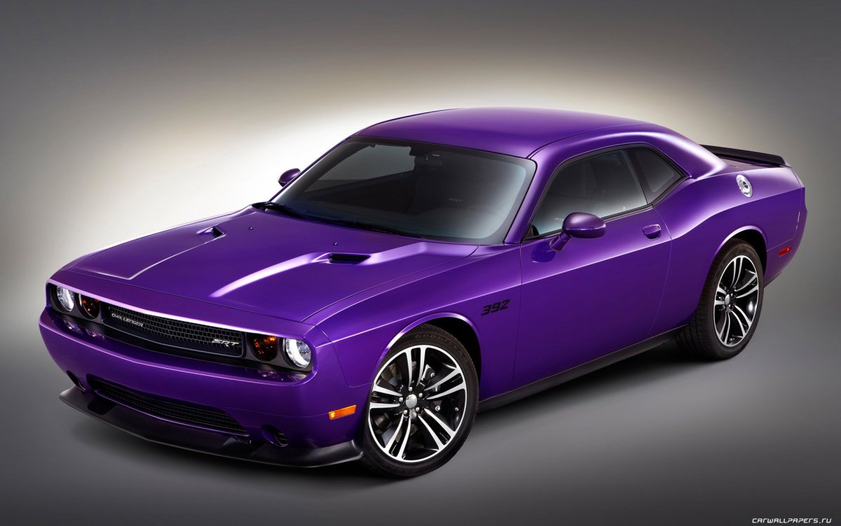Dodge Challenger srt8 фиолетовый