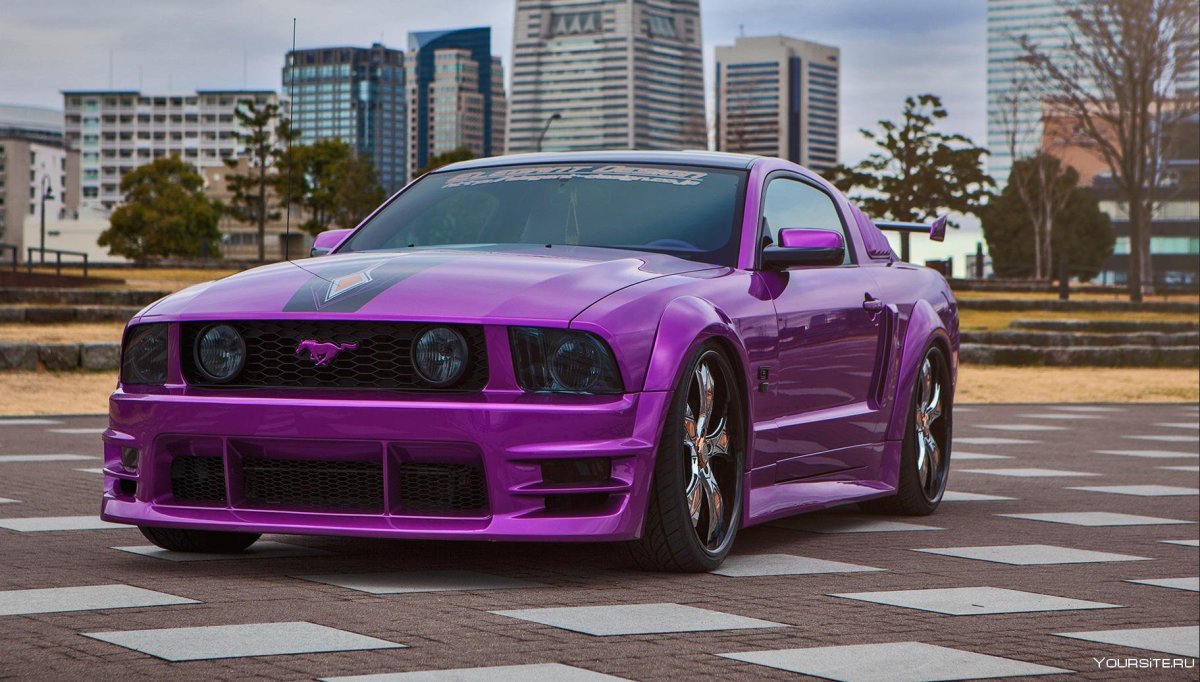 Ford Mustang фиолетовый