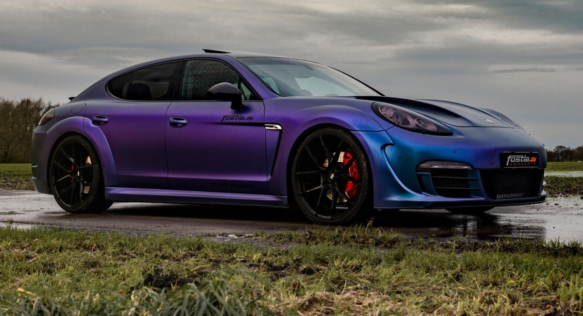 Porsche Panamera Violet