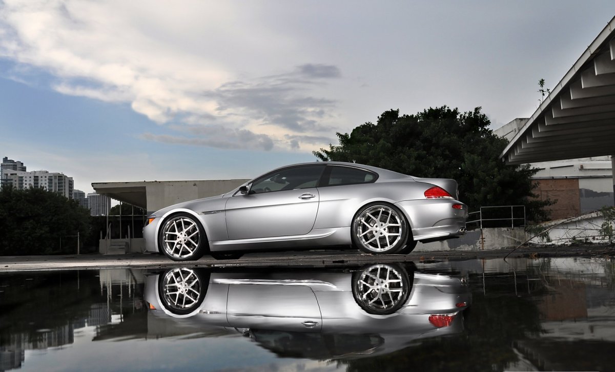 BMW m6 серебристая