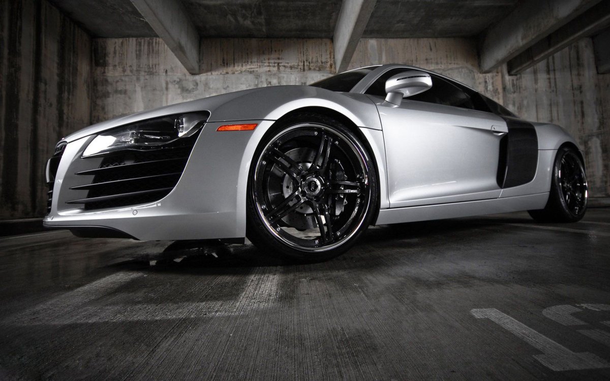 Audi r8 колеса