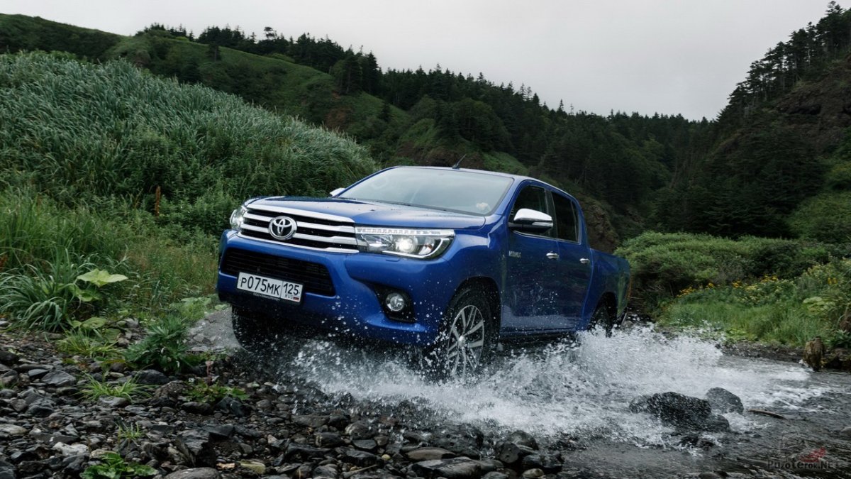 Toyota Hilux Russia