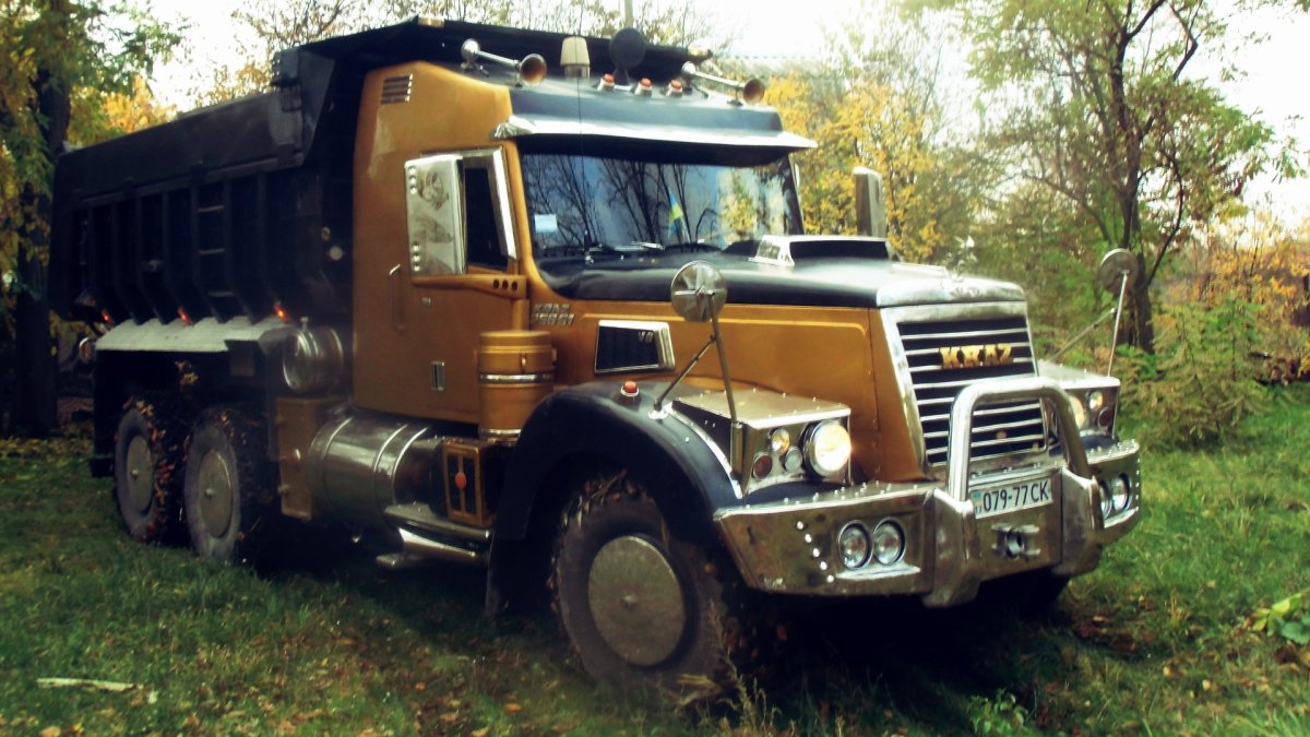 КРАЗ-256 грузовой автомобиль