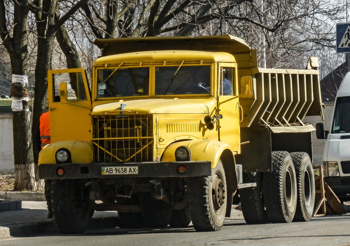 Грузовик КРАЗ 256