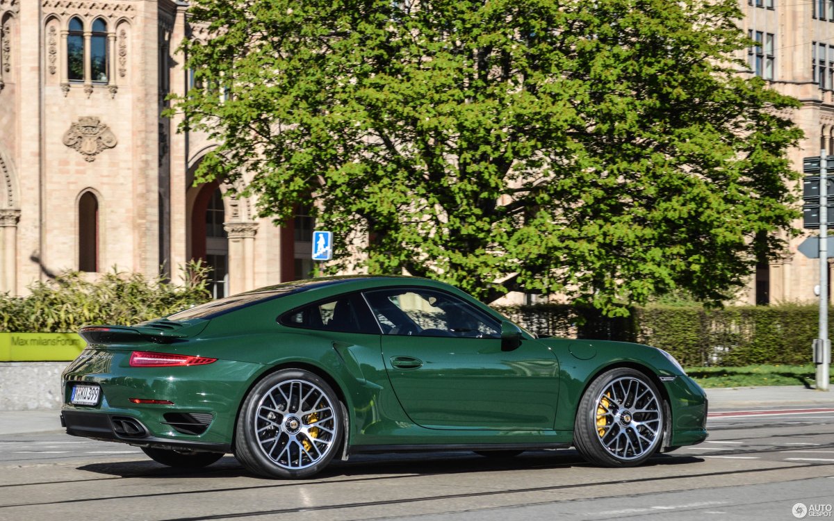 Porsche 991 Turbo s Green