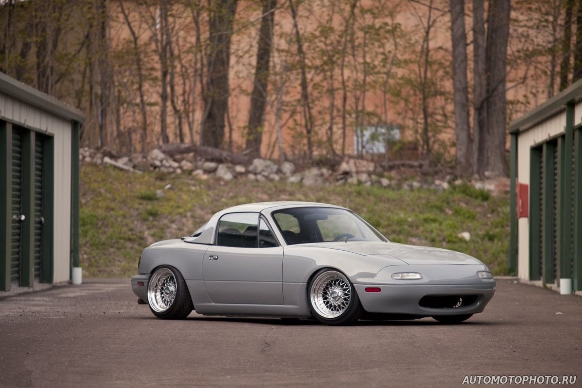 Mazda Miata 1995 stance
