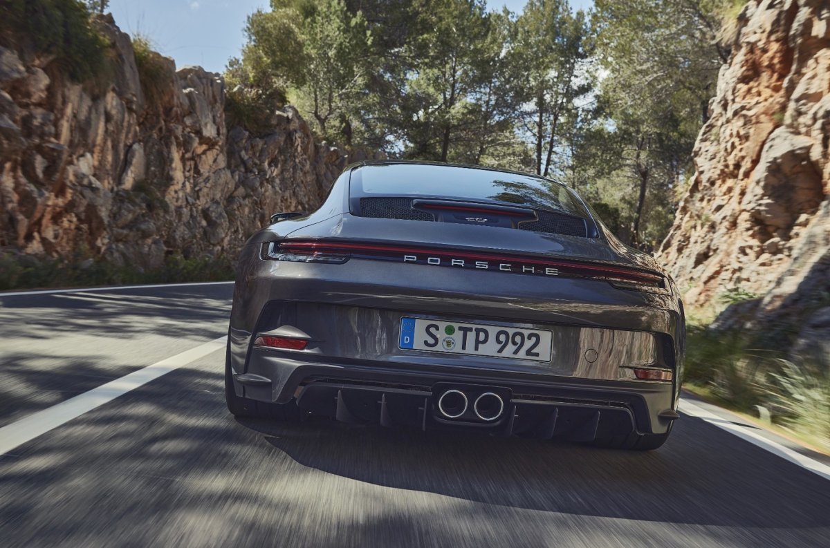 Porsche 992 gt3 Touring