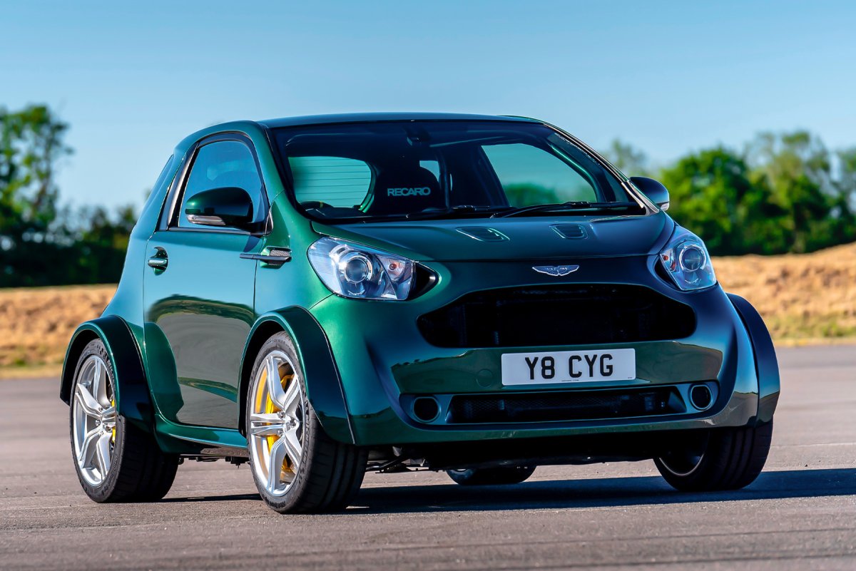 Toyota IQ Aston Martin Cygnet