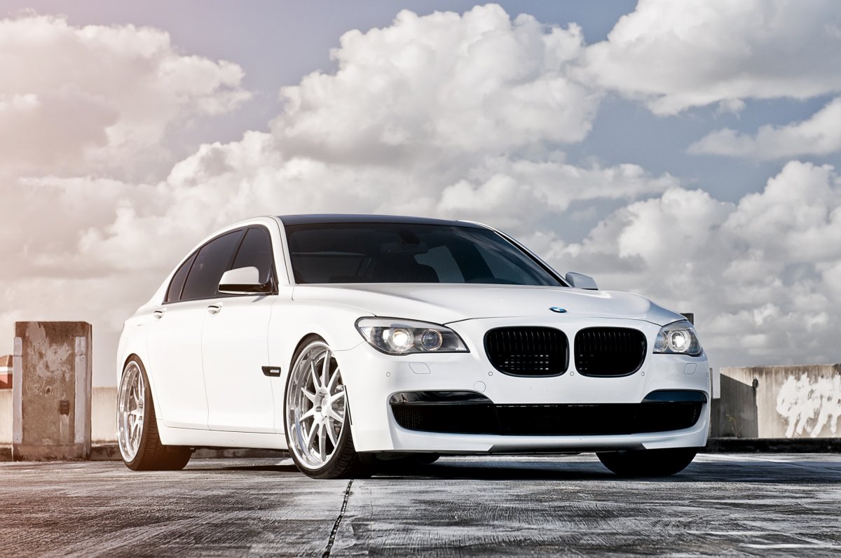 BMW 750i