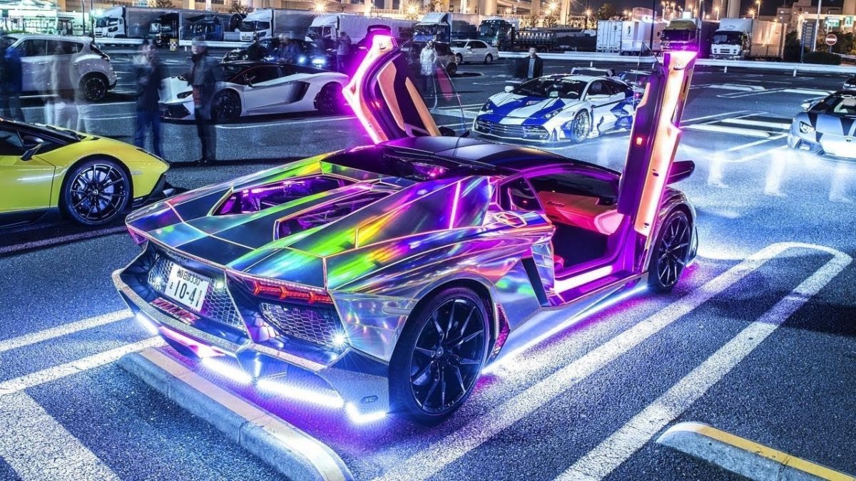 Lamborghini Aventador неон