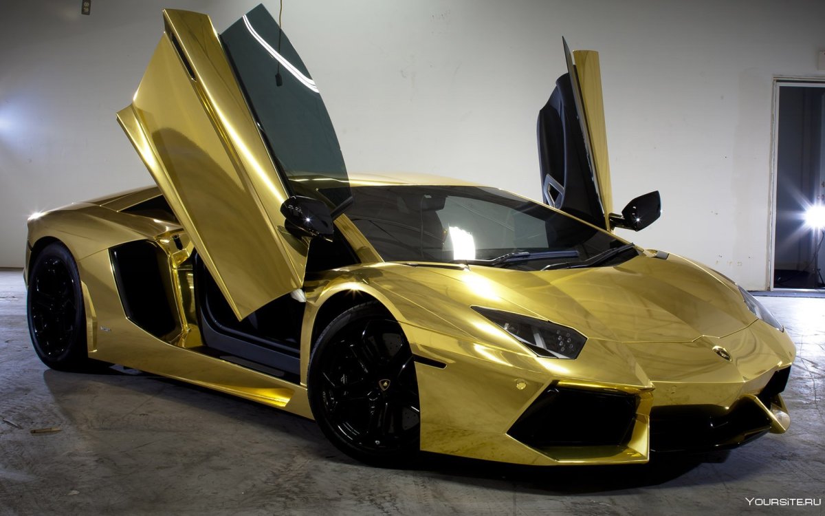 Lamborghini Aventador lp700-4 Золотая