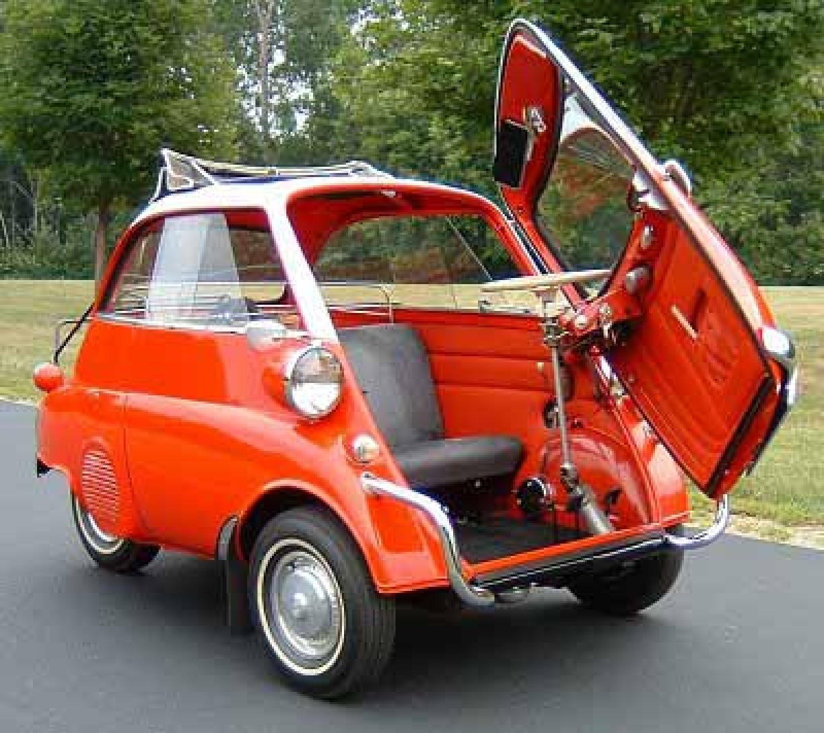 Мотоколяска Isetta