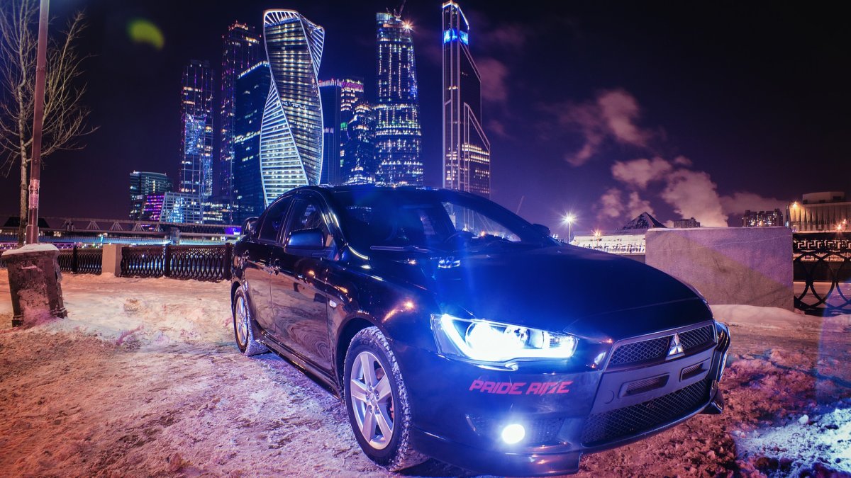 Lancer 10 Night
