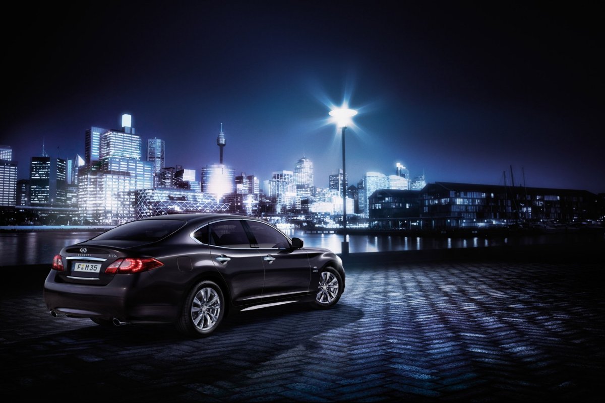 Infiniti m35 Night