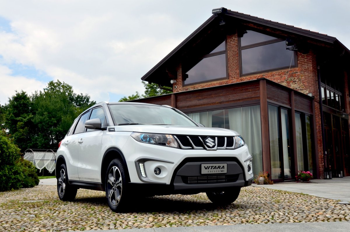 Suzuki Vitara s белый