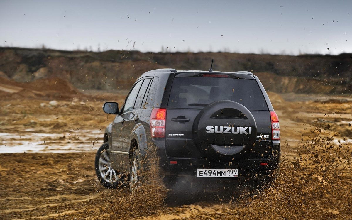 Suzuki Grand Vitara 3 на бездорожье