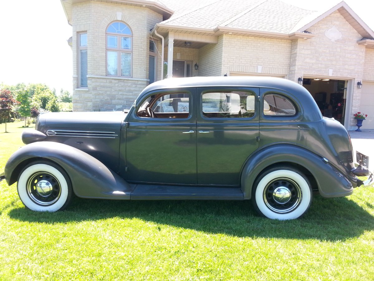 Plymouth 1936