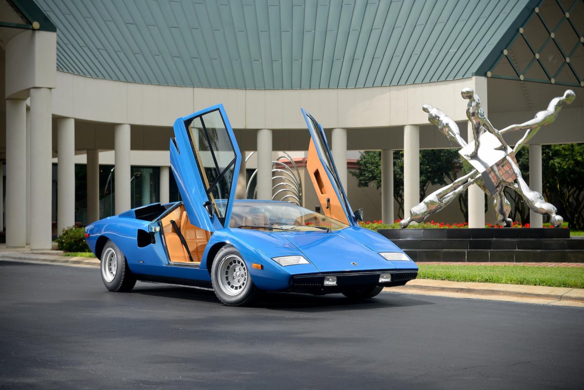 Lamborghini Countach Blue