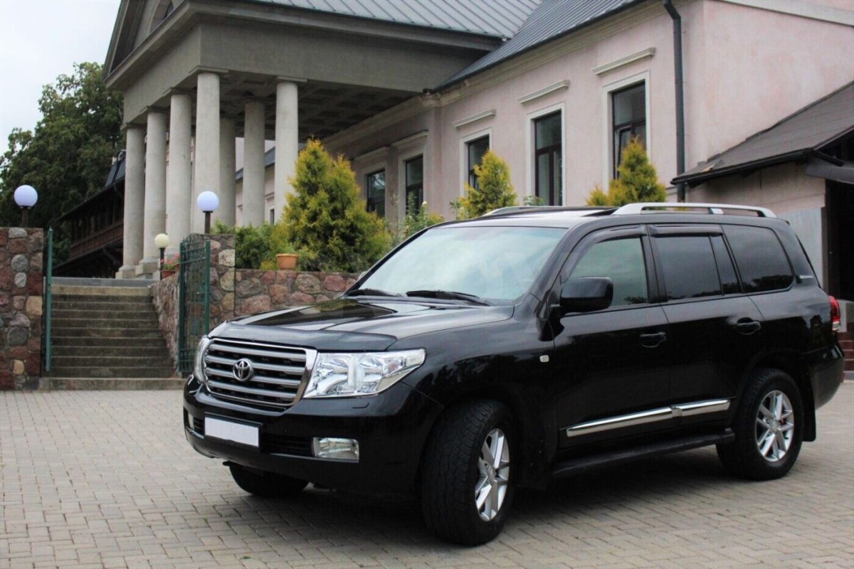 Land Cruiser 200 2011