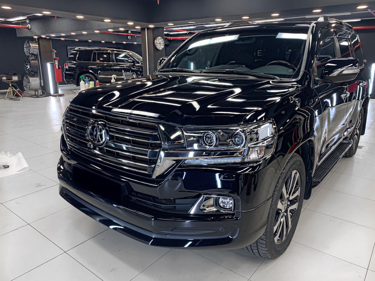 Toyota Land Cruiser 200 2019