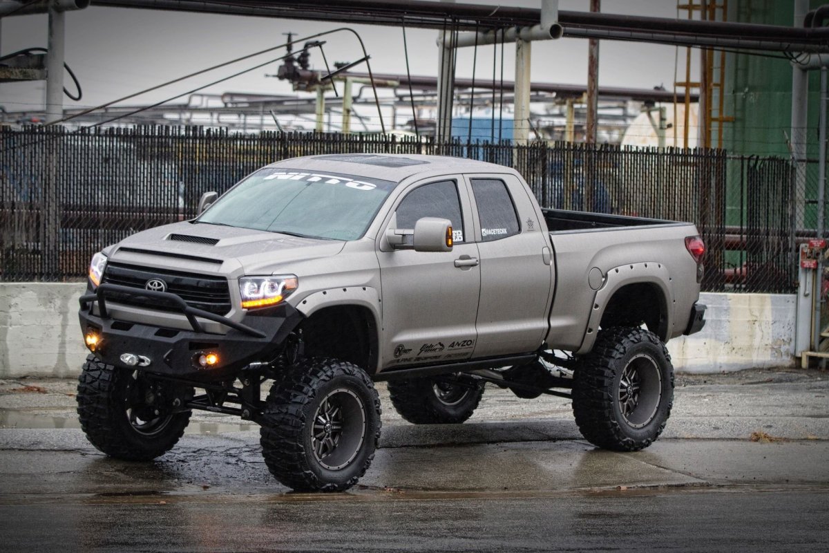 Toyota Tundra спарка