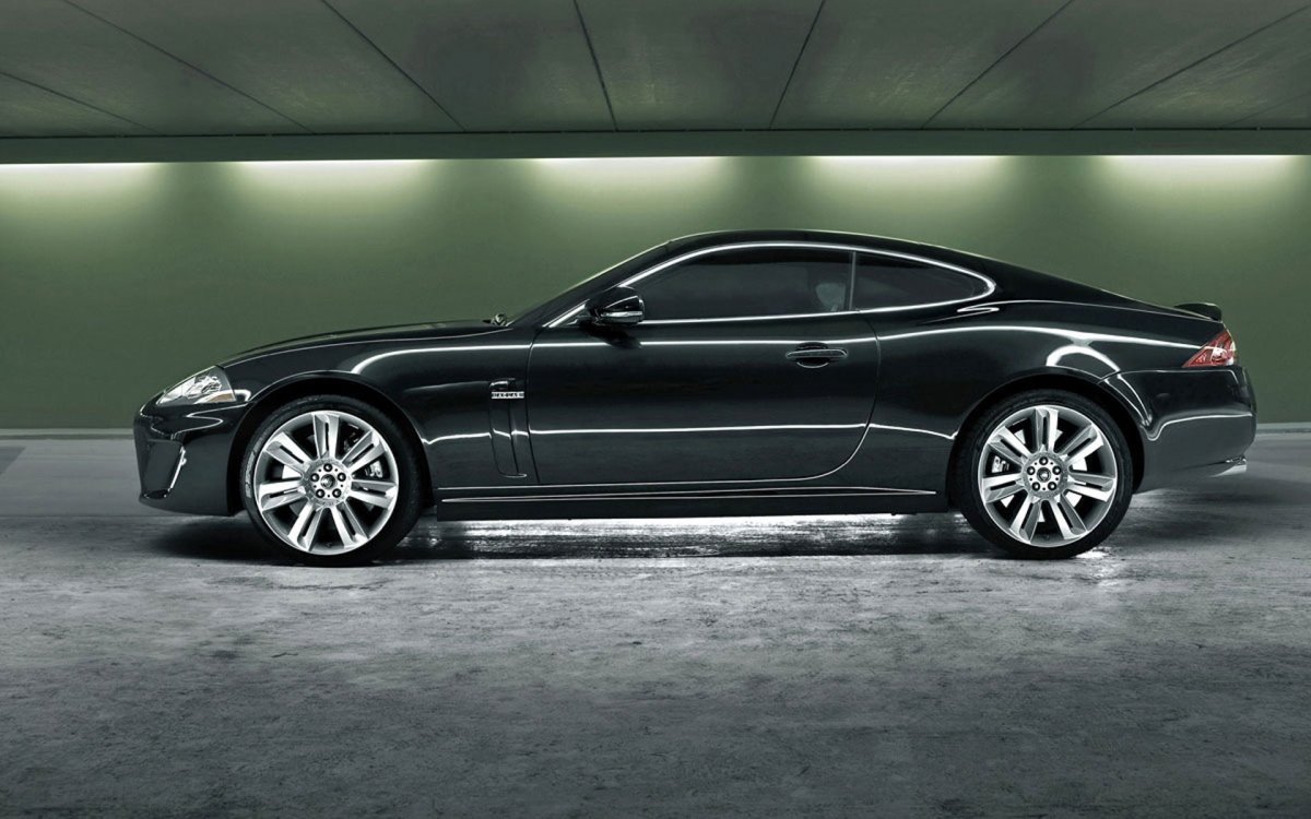Yaguar XKR 2010