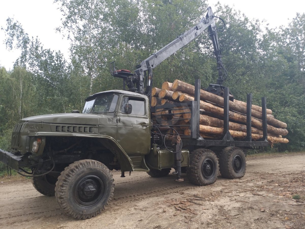 ЗИЛ 131 военный лесовоз