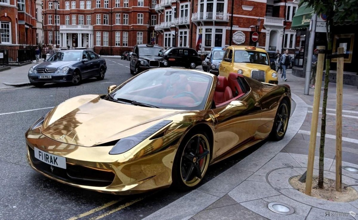 Ferrari LAFERRARI Золотая