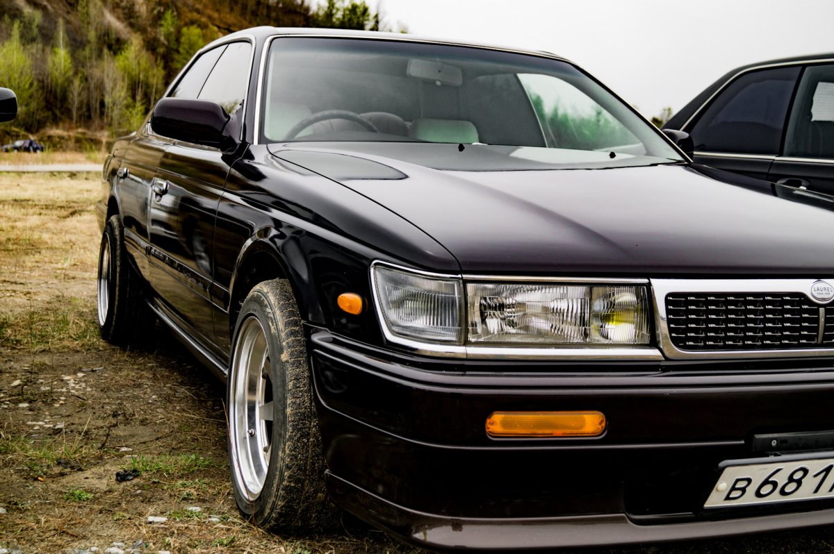 Nissan Laurel