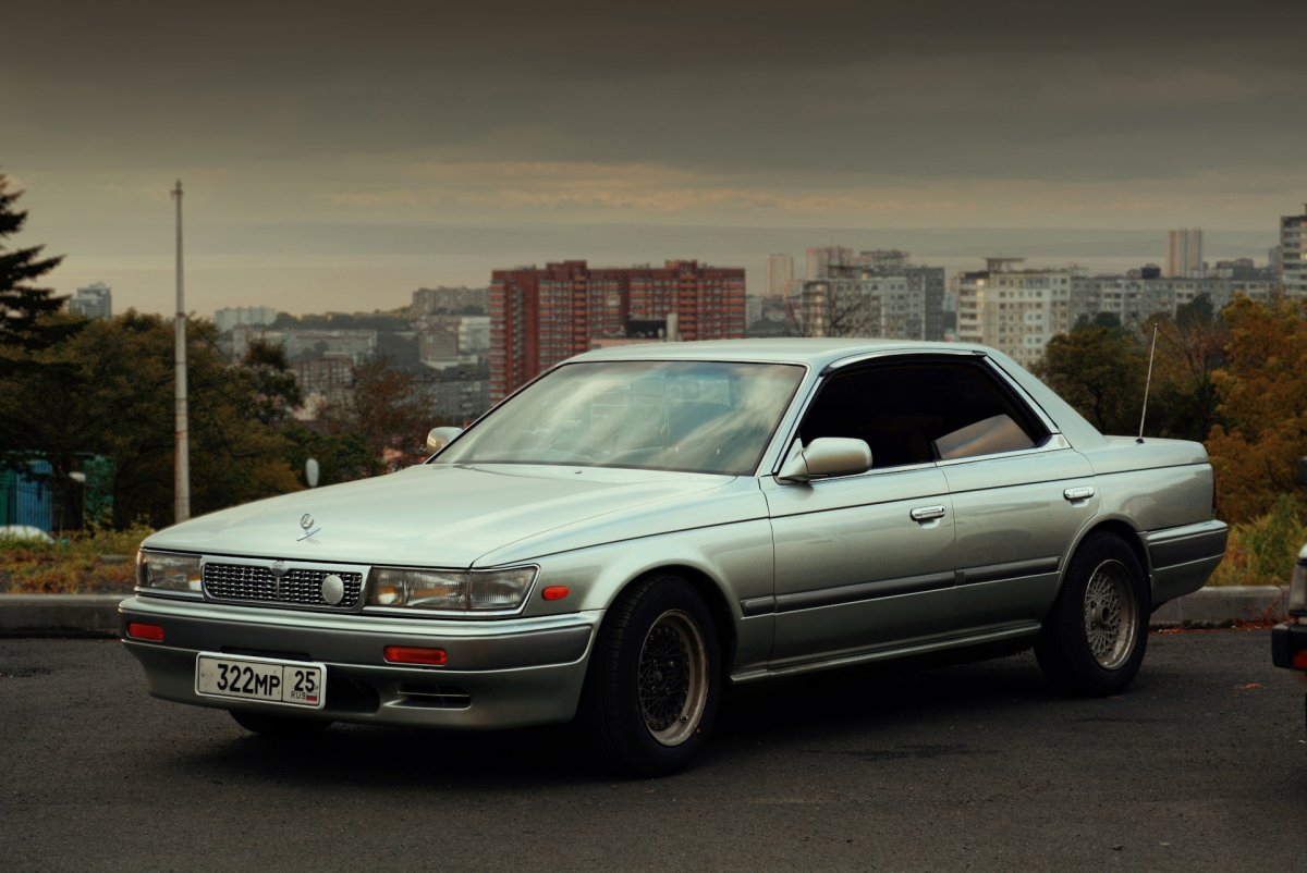 Nissan Laurel c33