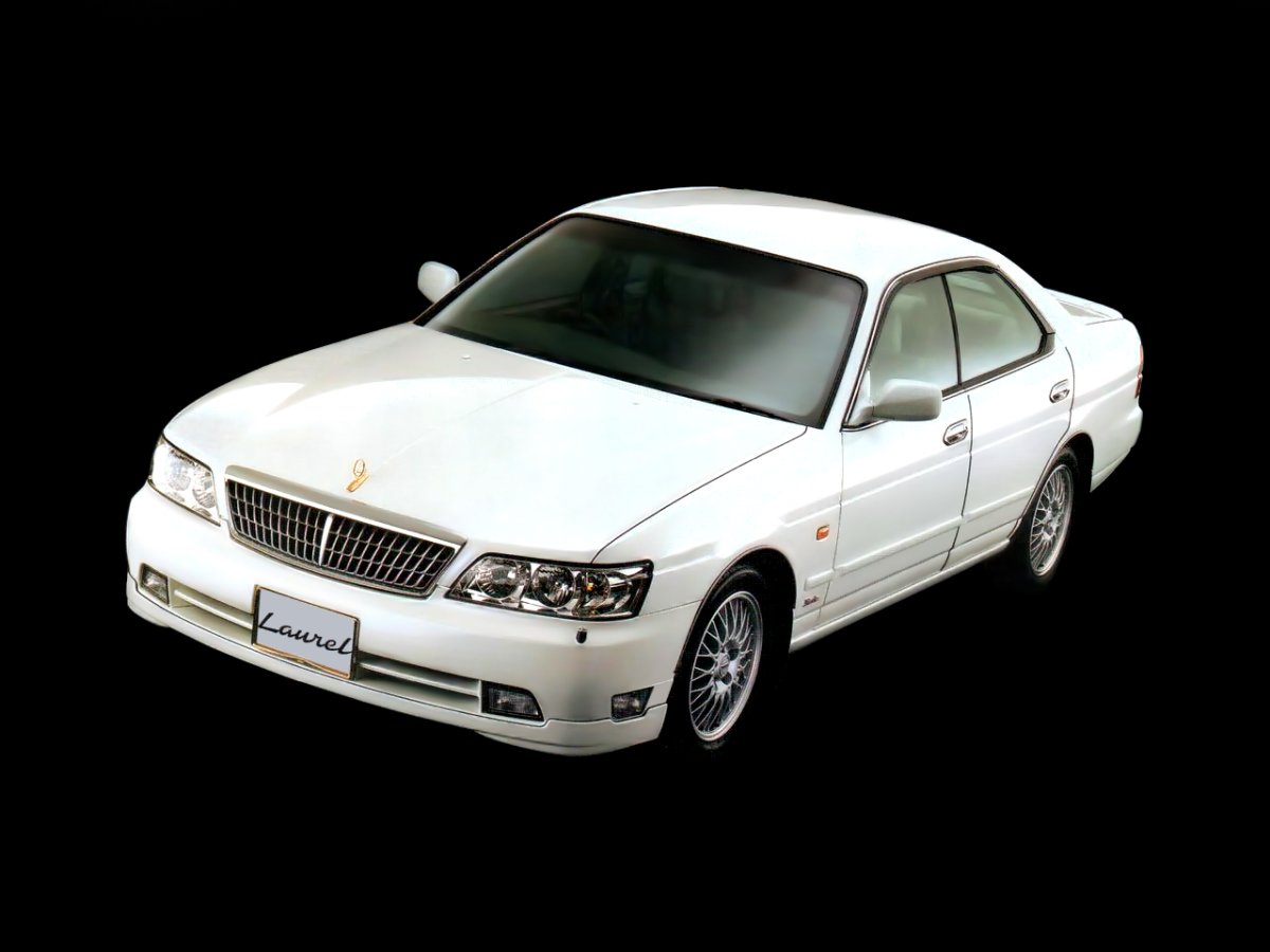 Nissan Laurel c35
