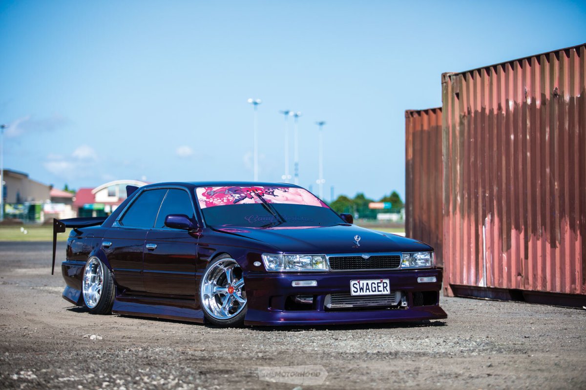 Nissan Laurel c33