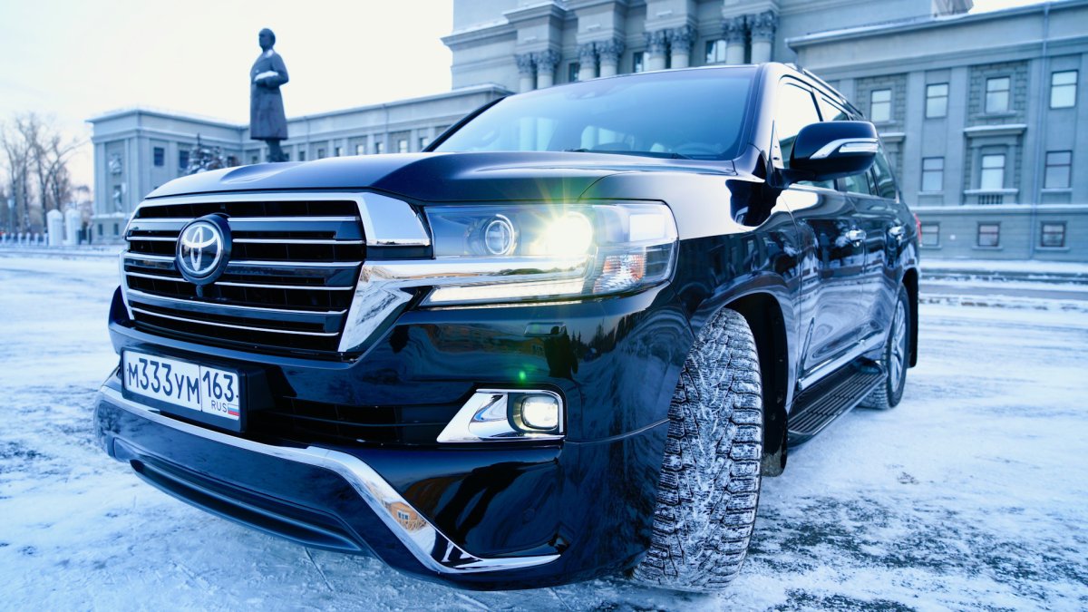 Toyota Land Cruiser 200 BWT