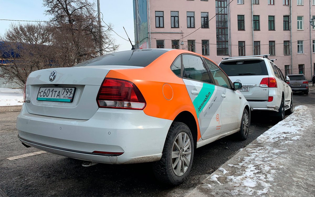 Автомобиль револют