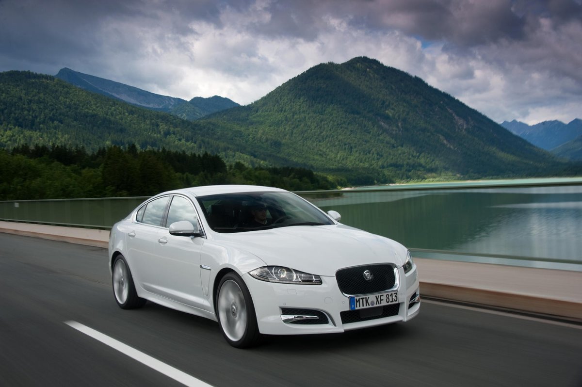 Jaguar XF 2011
