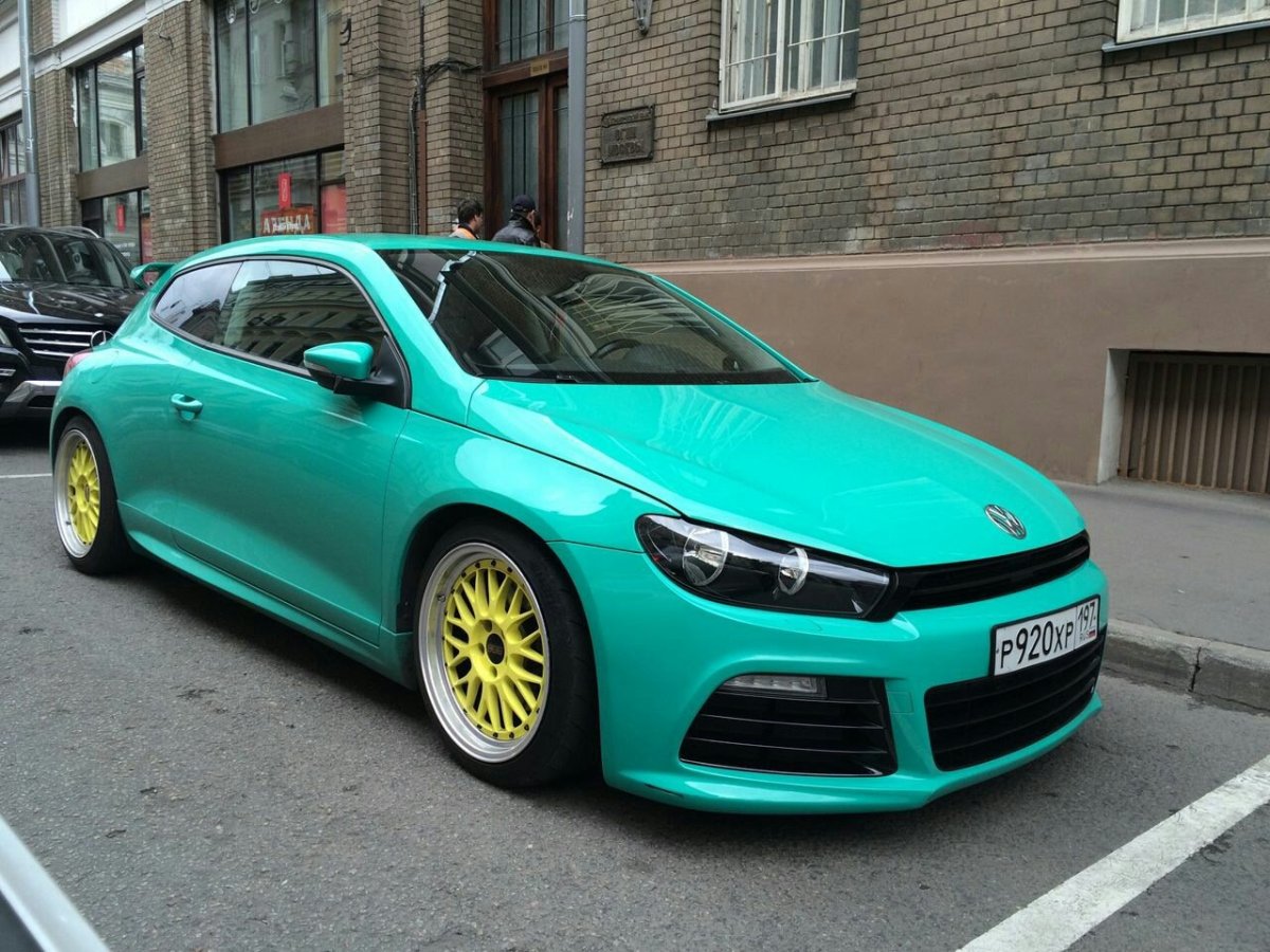 VW Scirocco зеленый