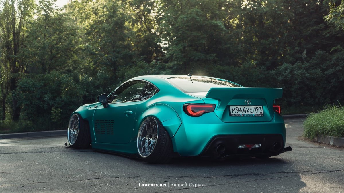 Тойота gt86 бирюзовая