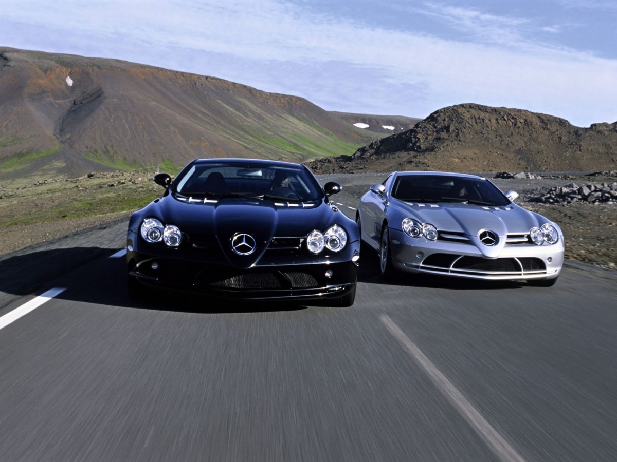2 BMW Mercedes