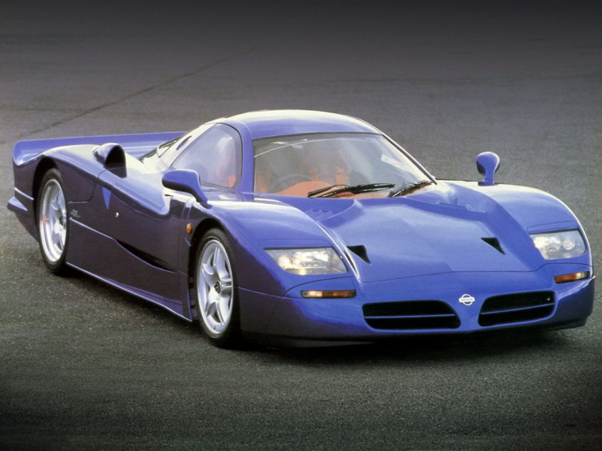 Nissan r390 gt1 Road Version