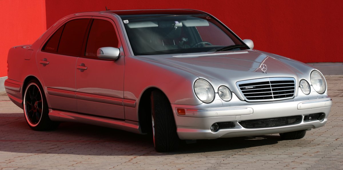 Mercedes-Benz w210 320