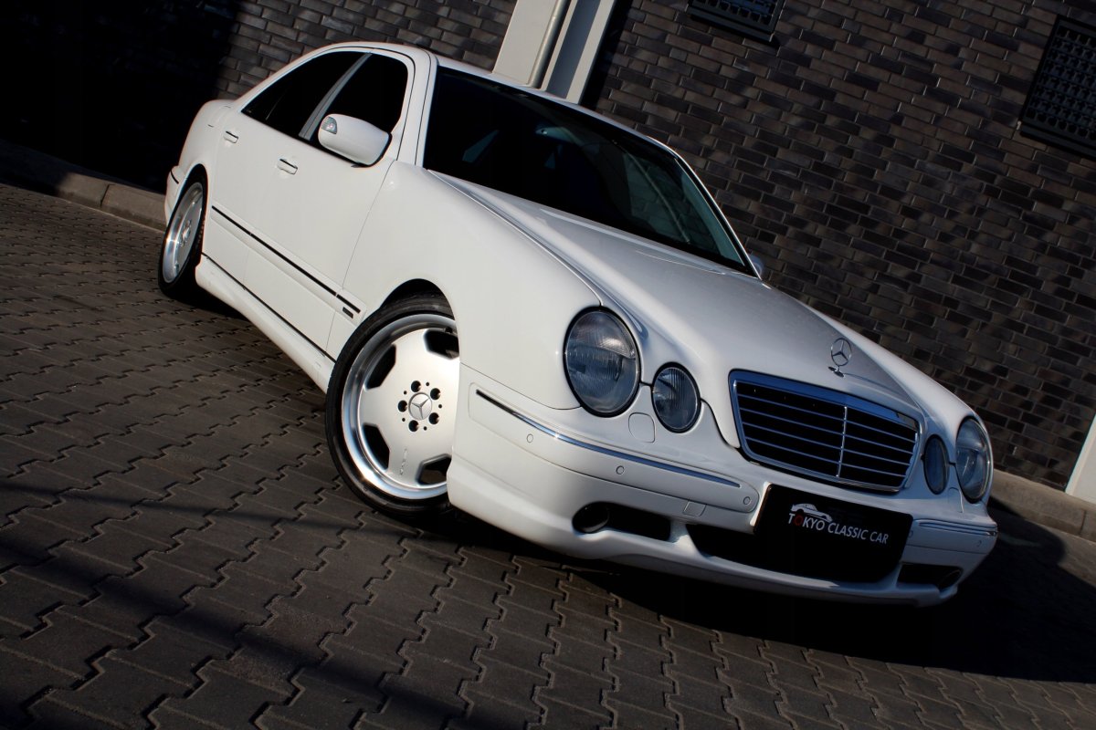 Mercedes w210 AMG белый