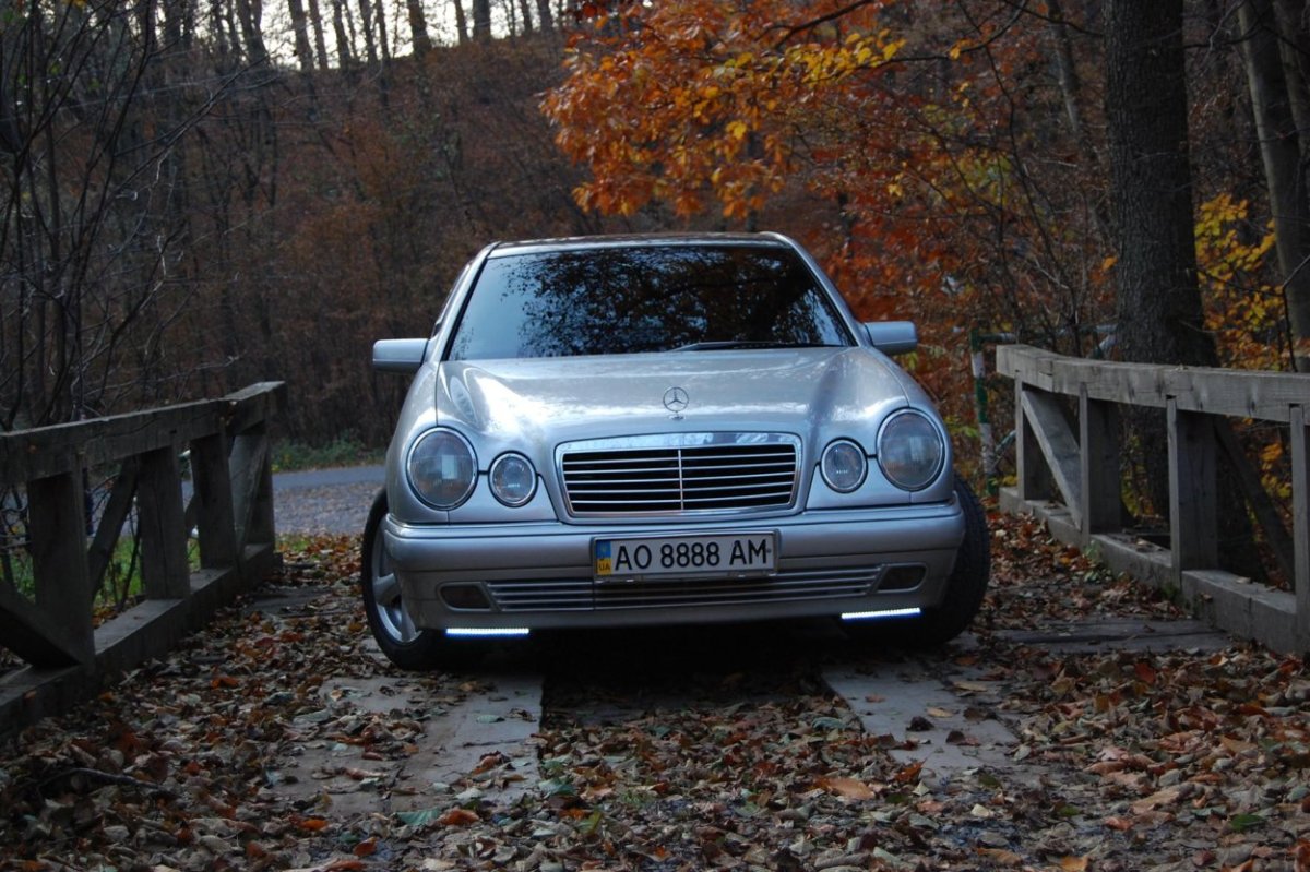 Mercedes e class w210