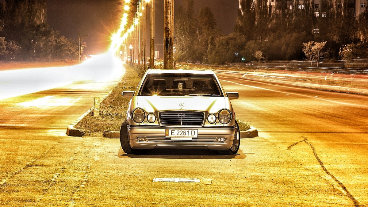W210 Art
