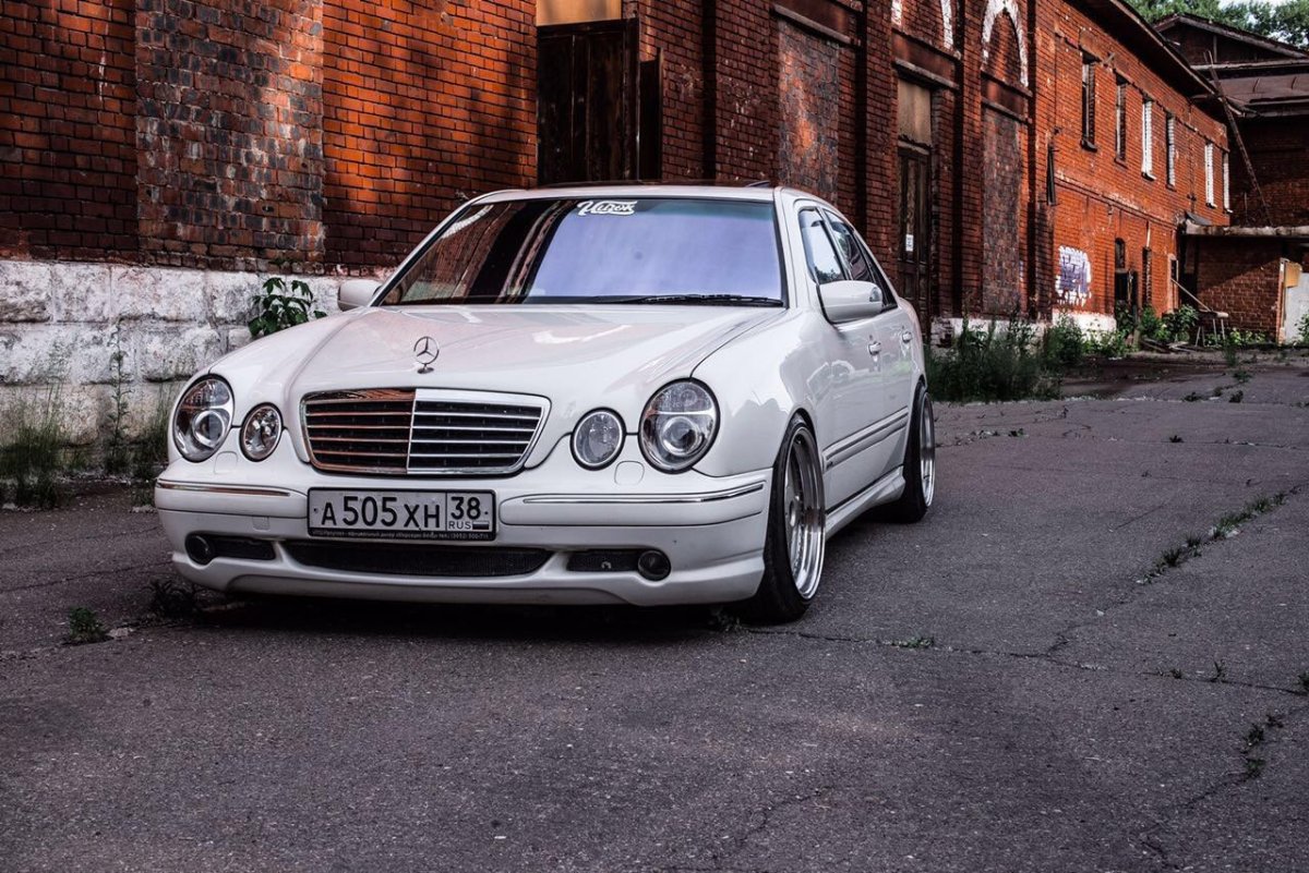 Мерседес Бенц w210