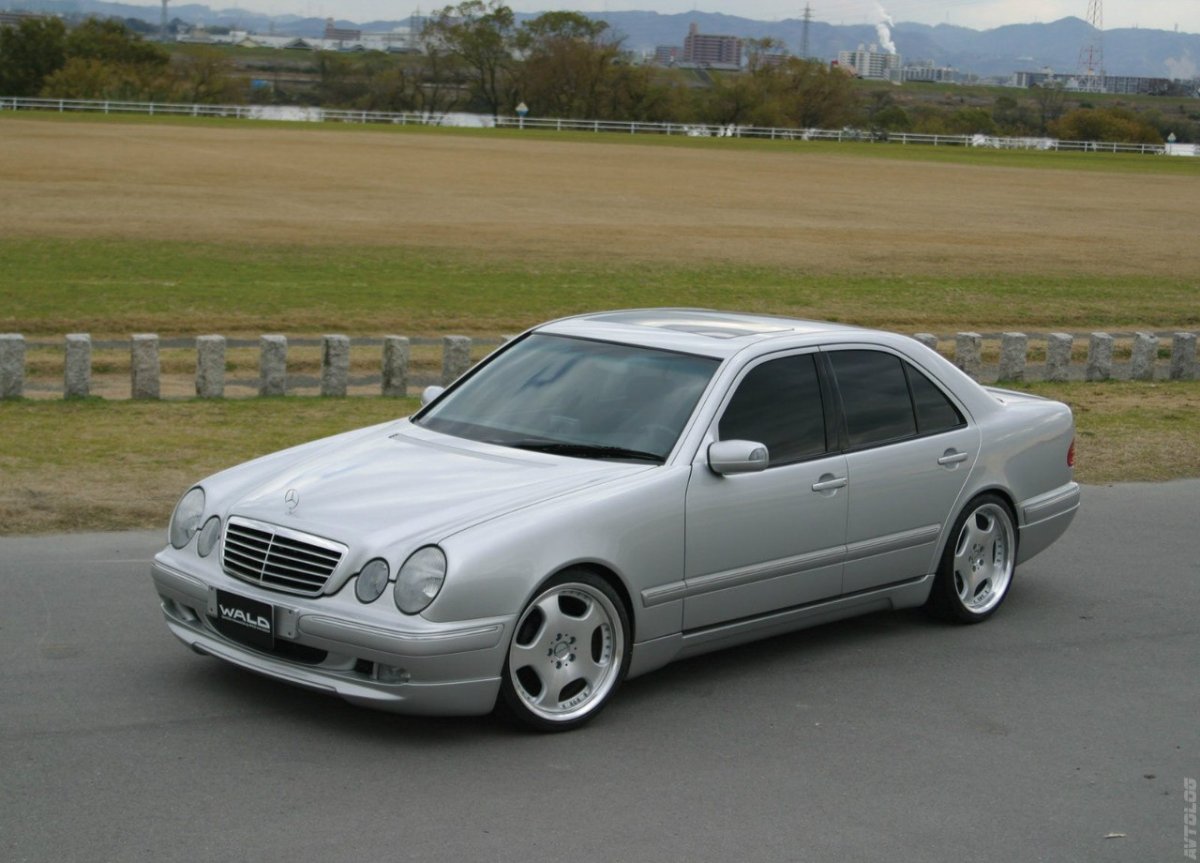 Мерседес Бенц w210