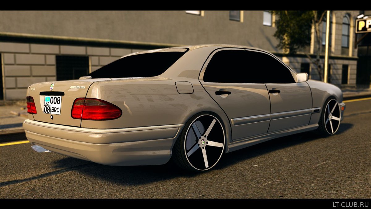 Мерседес е 55 AMG