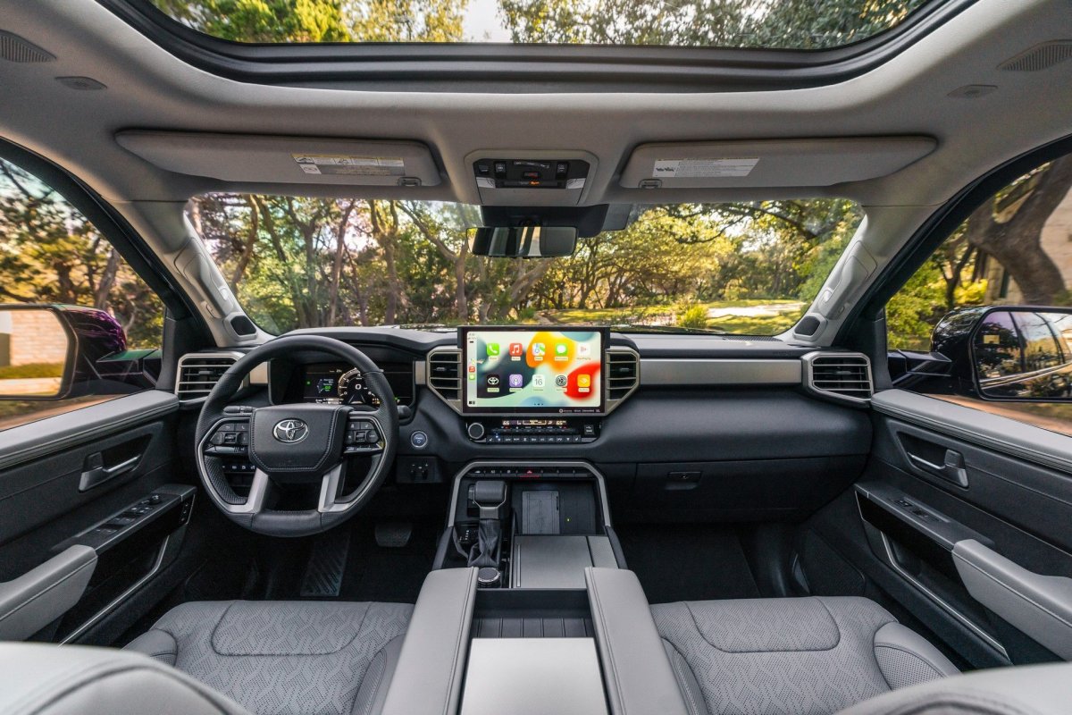 Toyota Sequoia 2022